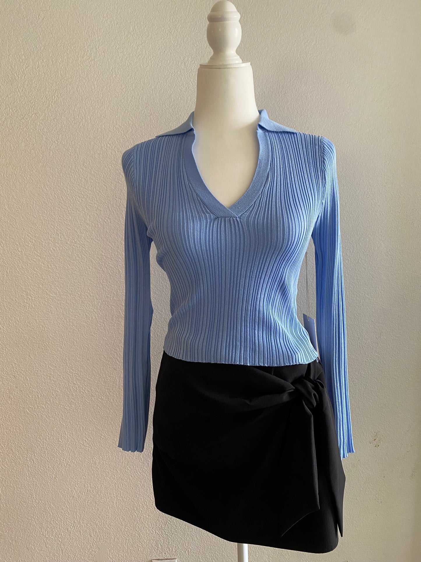 Blue collard top